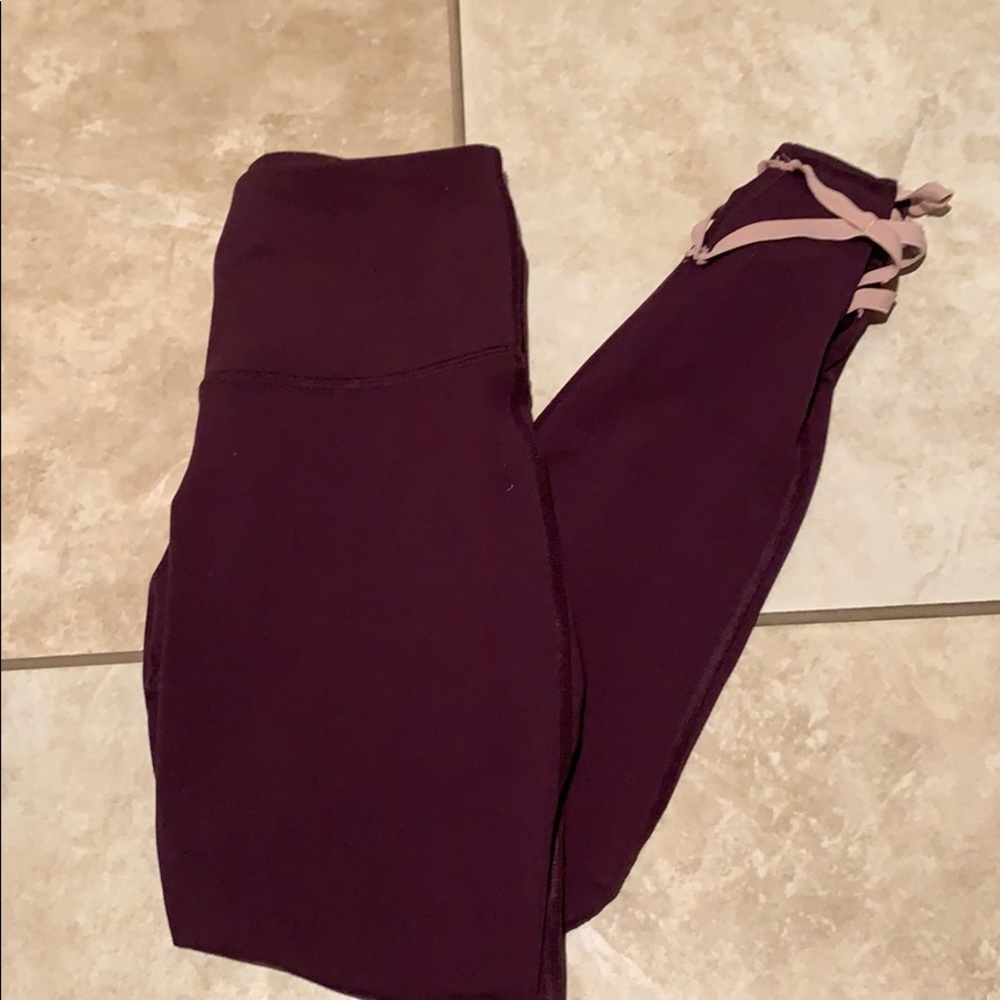 Women’s high waisted athletic leggings